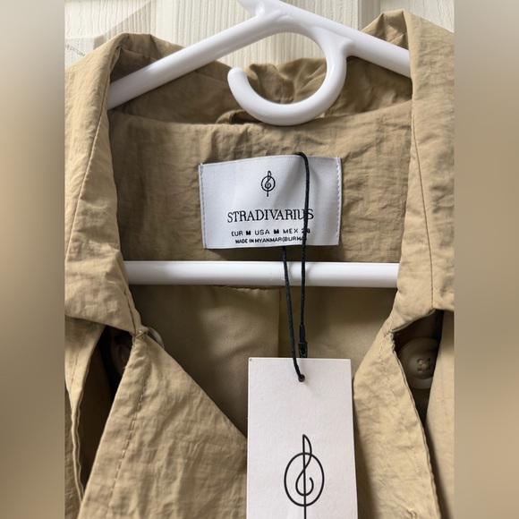 💛 𝐂𝐫𝐞𝐚𝐦 𝐂𝐫𝐨𝐩𝐩𝐞𝐝 𝐓𝐫𝐞𝐧𝐜𝐡 𝐂𝐨𝐚𝐭 - Picture 3 of 3